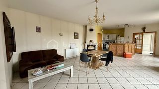  Immeuble � vendre 11 pi�ces 300 m�