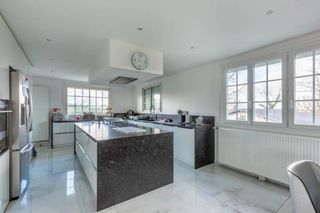  Villa � vendre 8 pi�ces 450 m�