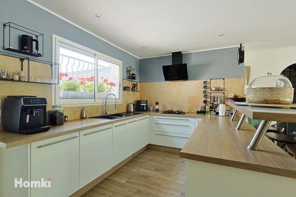 � vendre  Maison �venos (83330)