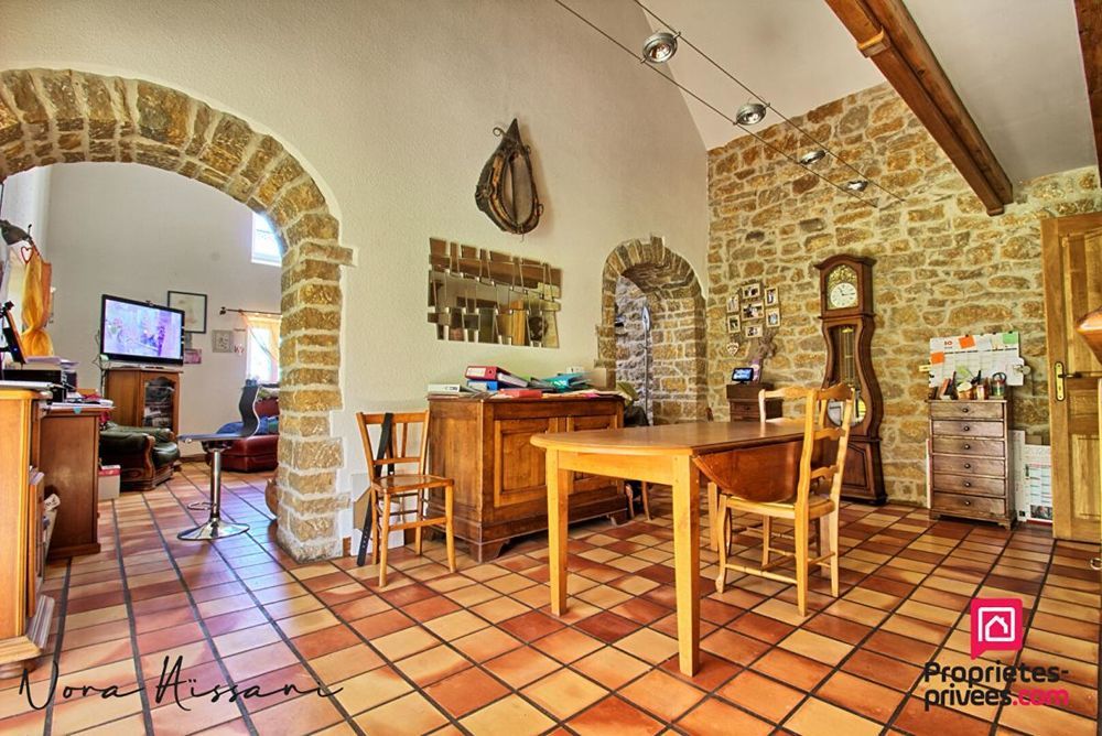 � vendre  Propri�t�/ch�teau Montmorot (39570)