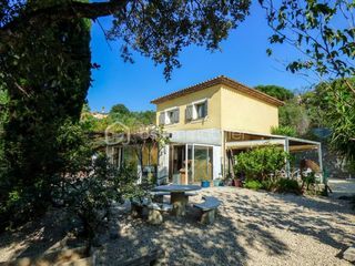  Villa � vendre 6 pi�ces 180 m�