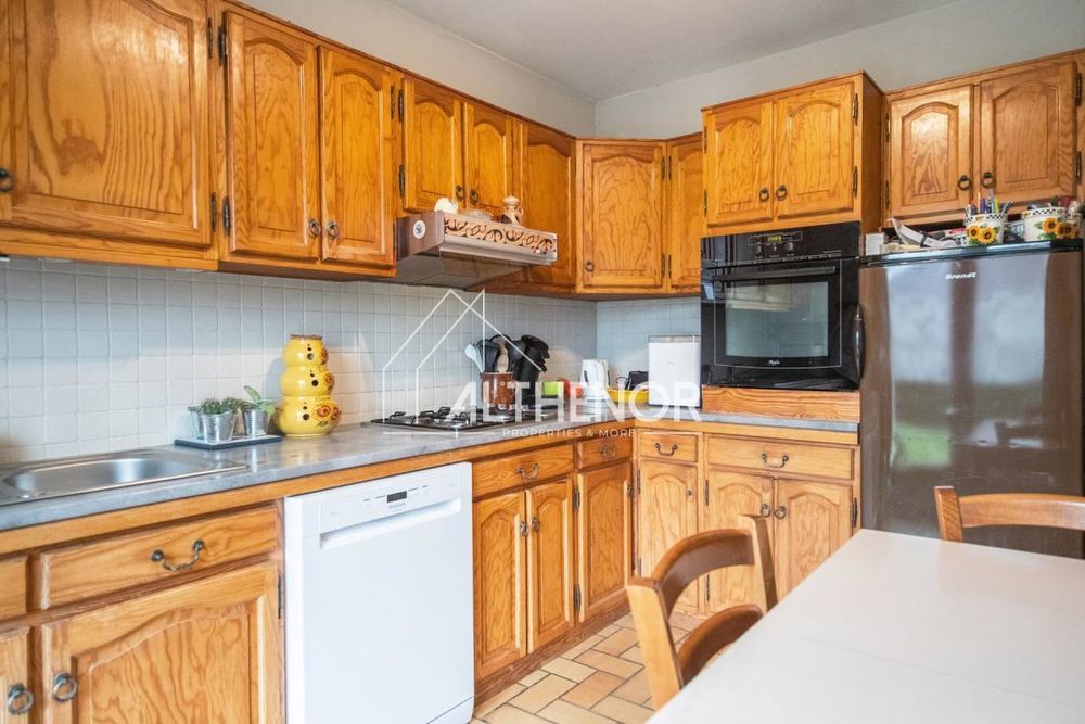 � vendre  Propri�t�/ch�teau Seynod (74600)