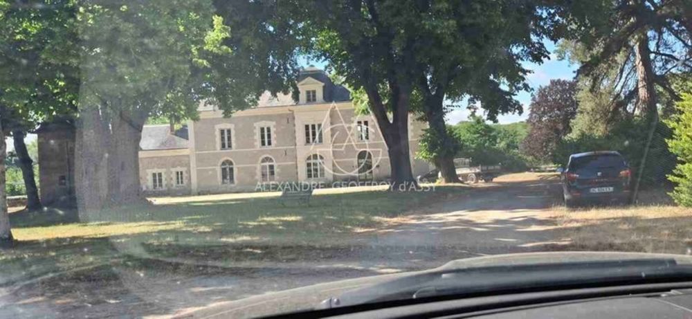 � vendre  Propri�t�/ch�teau Blois (41000)