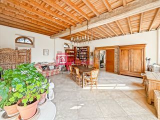  Maison � vendre 11 pi�ces 332 m�