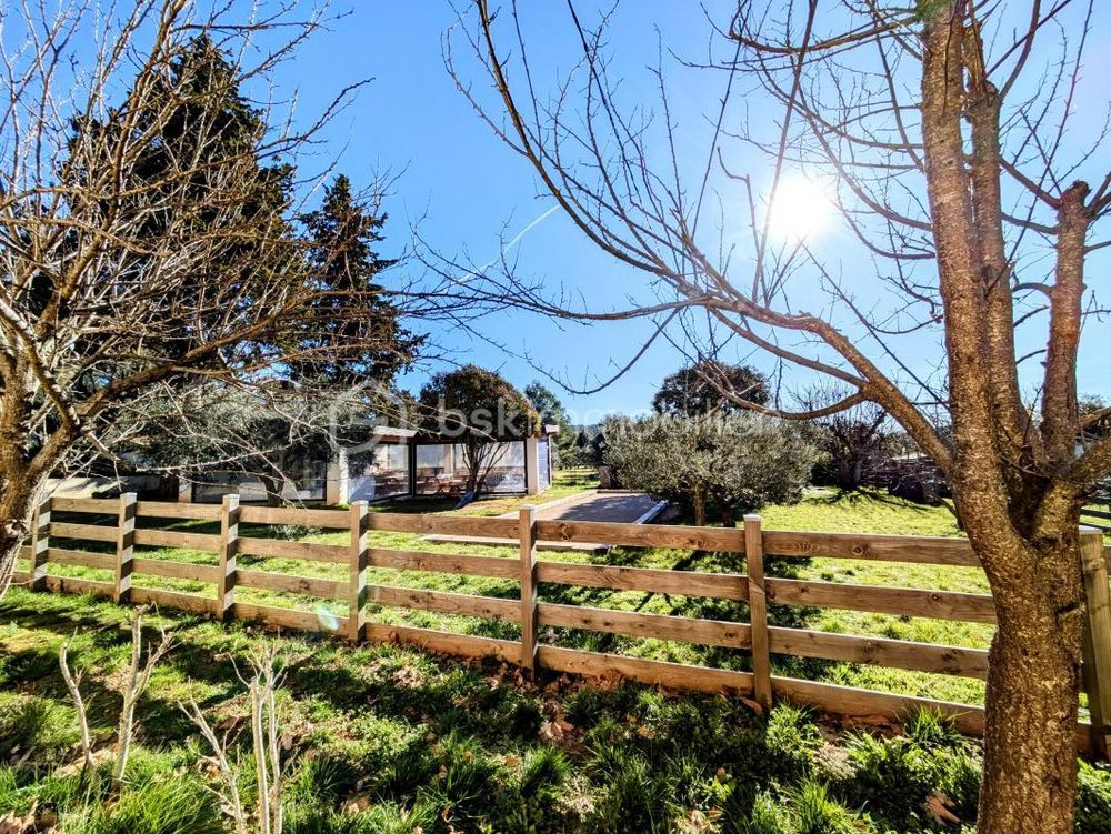 � vendre  Maison Villecroze (83690)