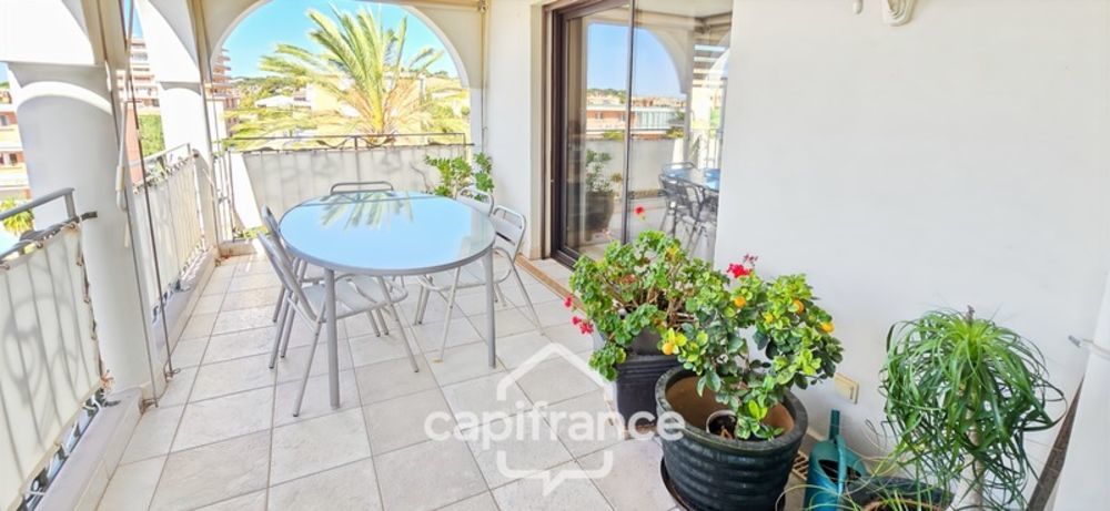 � vendre  Appartement Sanary-sur-Mer (83110)