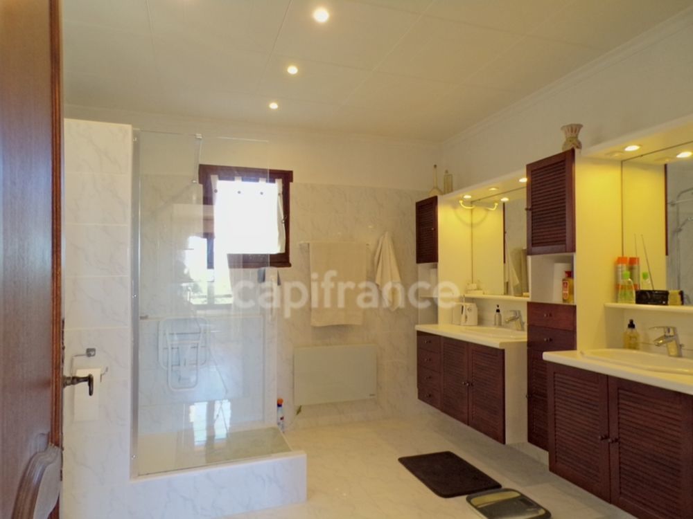 � vendre  Villa Cruzy (34310)