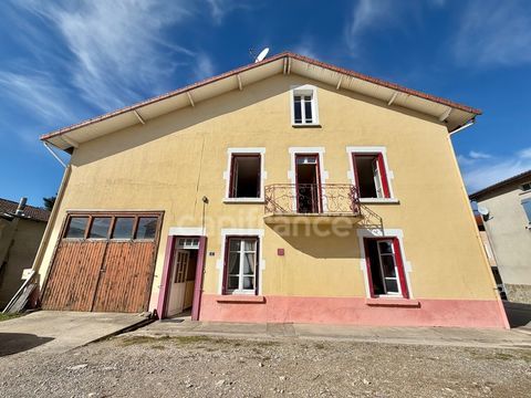   MAISON DE VILLAGE DE 185 M2 � R�NOVER, 6 CHAMBRES, TERRAIN D�PORT� DE 208 M2, COMBLES AM�NAGEABLES DE 120 M2, FIBRE OPTIQUE, GAR Maison - 8 pi�ce(s) - 185 m�