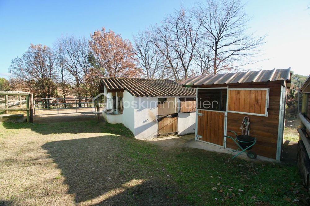 � vendre  Propri�t�/ch�teau Salernes (83690)