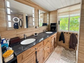  Maison � vendre 10 pi�ces 250 m�