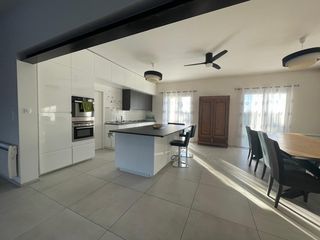  Maison � vendre 9 pi�ces 205 m�