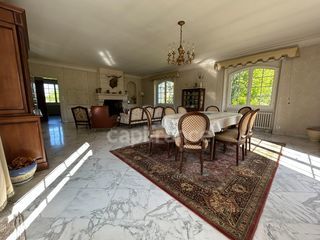  Maison � vendre 7 pi�ces 252 m�