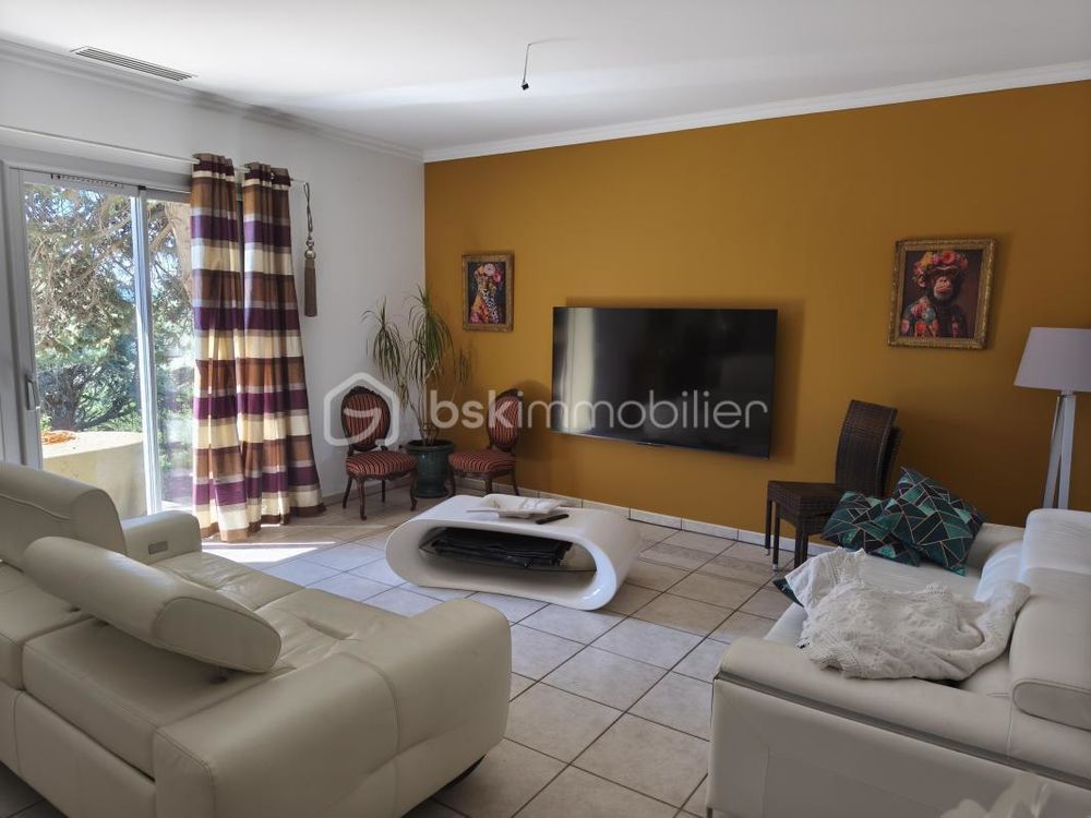 � vendre  Propri�t�/ch�teau Maraussan (34370)