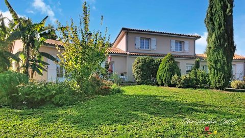   Valdivienne proche de Chauvigny - Villa 8 pi�ce(s) 295 m2 sur parc paysager Maison - 8 pi�ce(s) - 295 m�