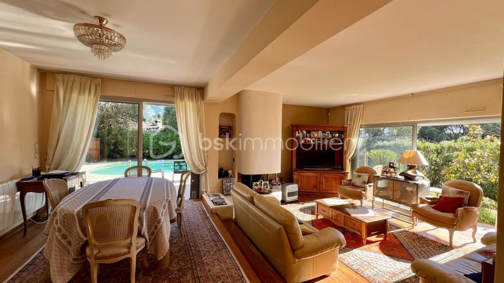 � vendre  Villa La Colle-sur-Loup (06480)