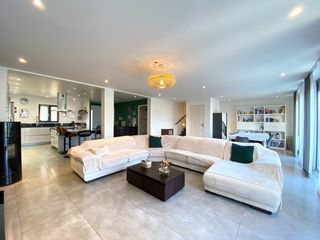  Maison � vendre 8 pi�ces 225 m�