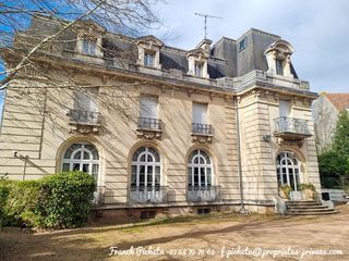  Propri�t�/ch�teau � vendre 15 + pi�ces 1000 m�