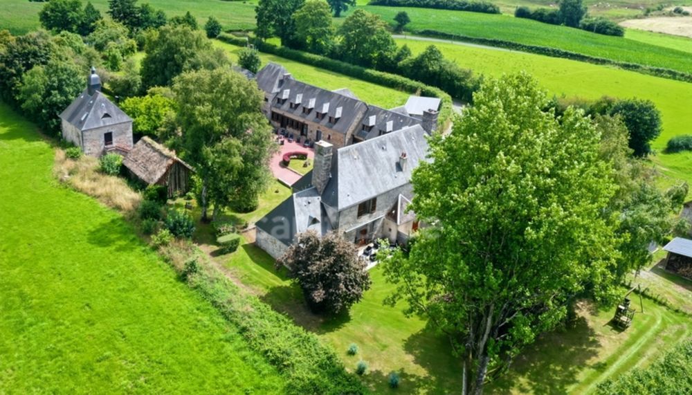 � vendre  Propri�t�/ch�teau Sainte-C�cile (50800)