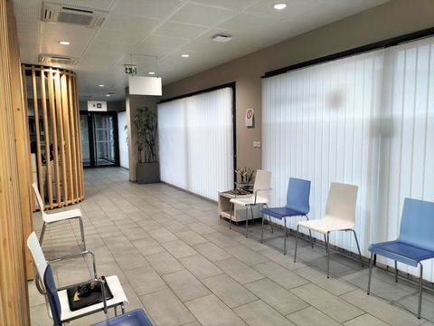 ARBENT - Local professionnel 294.14m&sup2; 2345 01000 Arbent