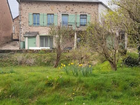   CUSSY EN MORVAN (71) - MAISON en pierres 165 m2 - 7 pi�ces (4 chambres) - garage - atelier - TERRAIN 1165 m2 Maison - 7 pi�ce(s) - 165 m�
