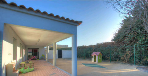 Fonds de commerce &agrave; vendre ARLES (13) 352800 13200 Arles