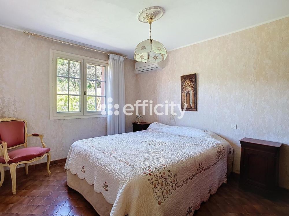 � vendre  Villa Saint-Rapha�l (83700)