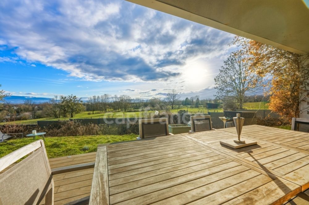 � vendre  Villa Crozet (01170)