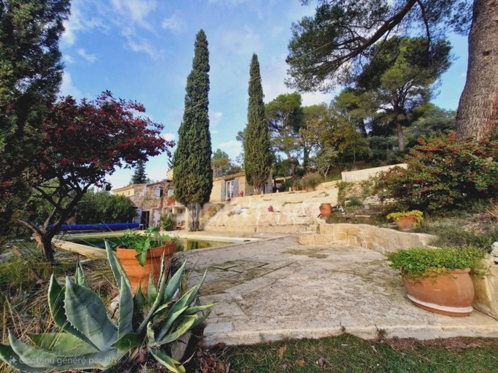 � vendre  Maison �guilles (13510)