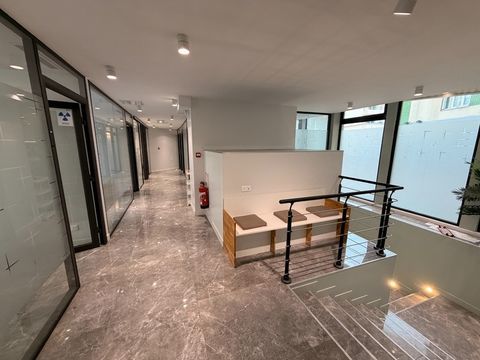 Bureaux &agrave; louer OULLINS PIERRE BENITE (69), d'une surface de 143 m&sup2; au 1er &eacute;tage, en plein coeur d'oullins,sur la grande rue, &agrave; 2500 69600 Oullins pierre benite