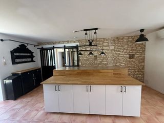  Propri�t�/ch�teau � vendre 10 pi�ces 245 m�