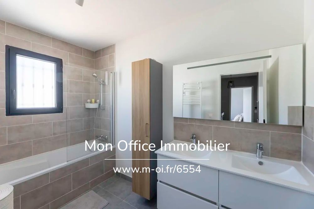 � vendre  Maison �guilles (13510)