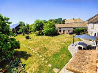  Maison � vendre 15 + pi�ces 296 m�