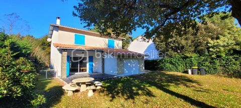   MAISON DE 111 M2, 3 CHAMBRES + BUREAU + PISCINE ET GARAGE SUR 850 M2 DE TERRAIN Maison - 5 pi�ce(s) - 111 m�