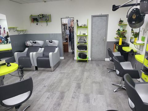 SALON DE COIFFURE Homme et Femme 40000 72300 Sable sur sarthe