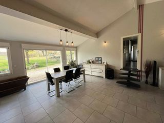  Maison � vendre 8 pi�ces 205 m�