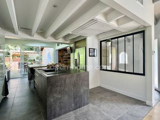  Maison � vendre 6 pi�ces 216 m�