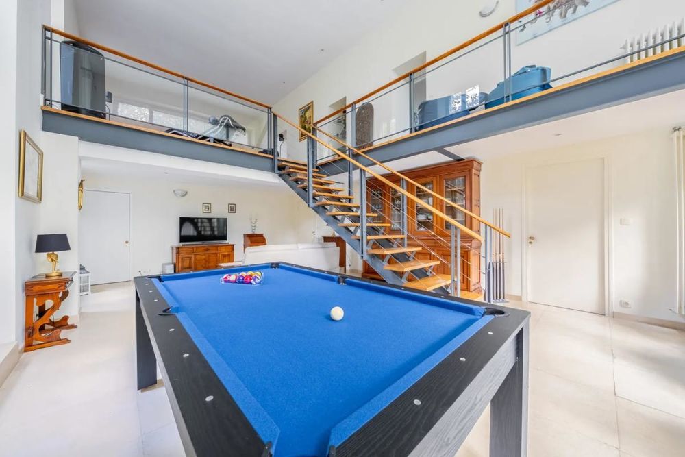 � vendre  Propri�t�/ch�teau Yvrac (33370)