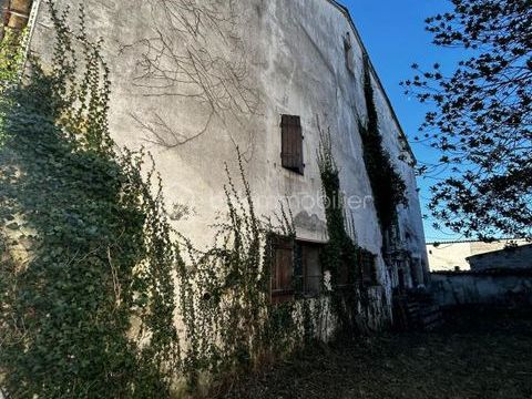   Maison � r�nover, cour et grange 2Min N10/ 30Min de Poitiers Maison - 5 pi�ce(s) - 110 m�