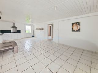  Immeuble � vendre 10 pi�ces 170 m�