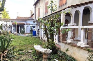  Immeuble � vendre 10 pi�ces 202 m�