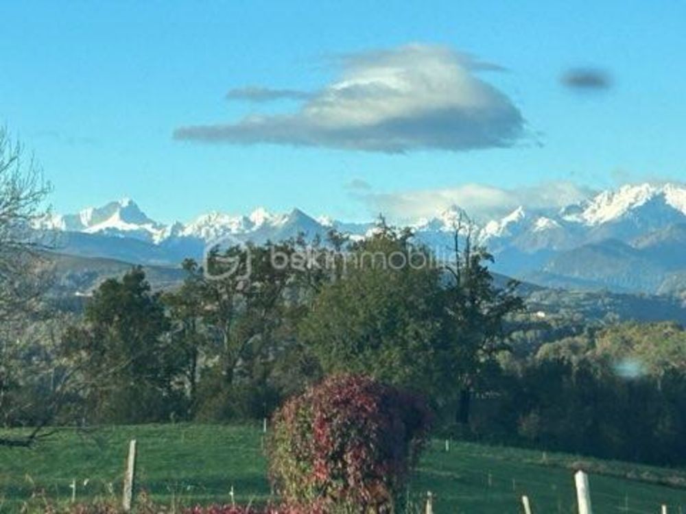 � vendre  Maison Loucrup (65200)