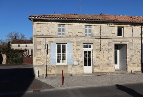   Ensemble immobilier � vendre 6 pi�ces de 131 m� avec jardin plein sud - Chepniers (17) Maison - 6 pi�ce(s) - 131 m�