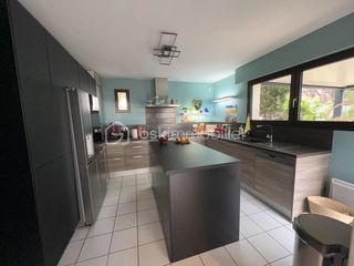  Villa � vendre 8 pi�ces 260 m�