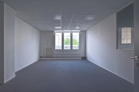 Boulevard Berthier, &agrave; louer bureaux 181 m&sup2; 5416 75017 Paris