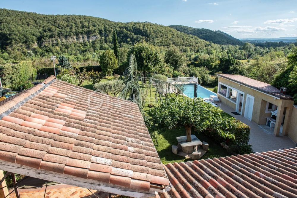 � vendre  Villa Villeneuve-de-Berg (07170)