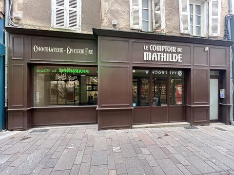 LOCAL COMMERCIAL EN HYPER CENTRE DE RODEZ � RUE DU TOUAT 2264 12000 Rodez