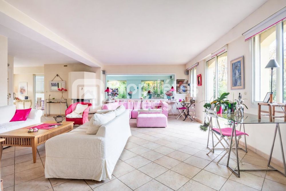 � vendre  Maison Saint-Paul-en-For�t (83440)