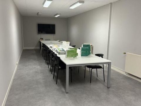 CHALONS-EN-CHAMPAGNE - Opportunit&eacute; &agrave; saisir ! 354m2 de burea 3000 51000 Chalons en champagne