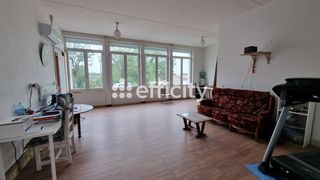  Maison � vendre 8 pi�ces 205 m�