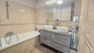  Appartement � vendre 3 pi�ces 77 m�